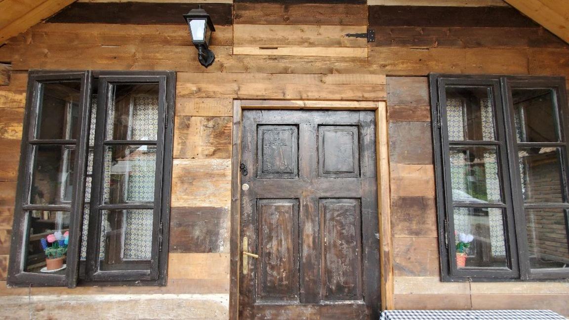 Casa Rustic Feher & Fekete Vendeghazak Sovata Buitenkant foto