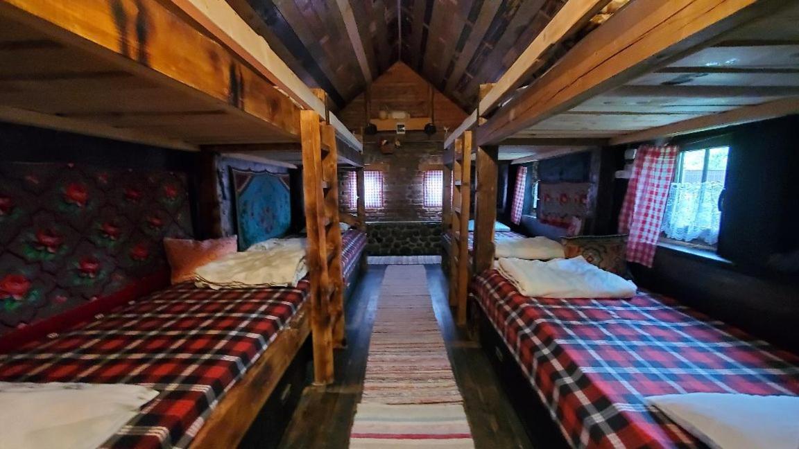 Casa Rustic Feher & Fekete Vendeghazak Sovata Buitenkant foto