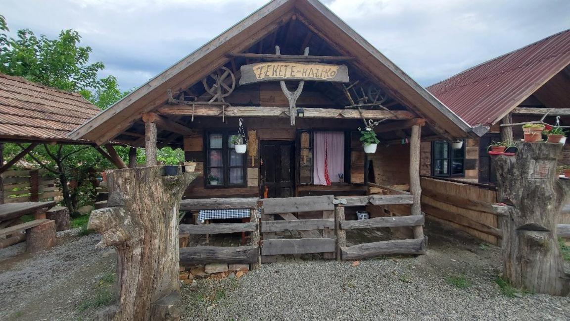 Casa Rustic Feher & Fekete Vendeghazak Sovata Buitenkant foto