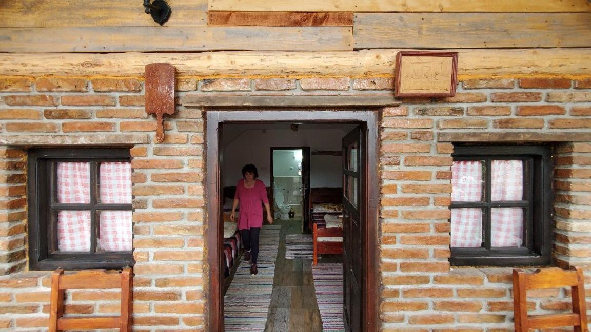 Casa Rustic Feher & Fekete Vendeghazak Sovata Buitenkant foto