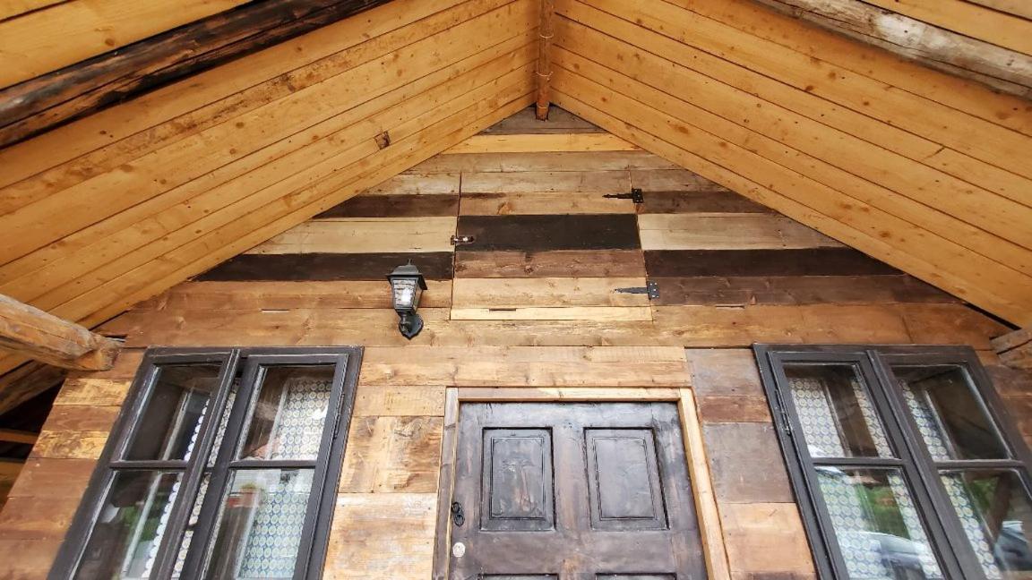 Casa Rustic Feher & Fekete Vendeghazak Sovata Buitenkant foto