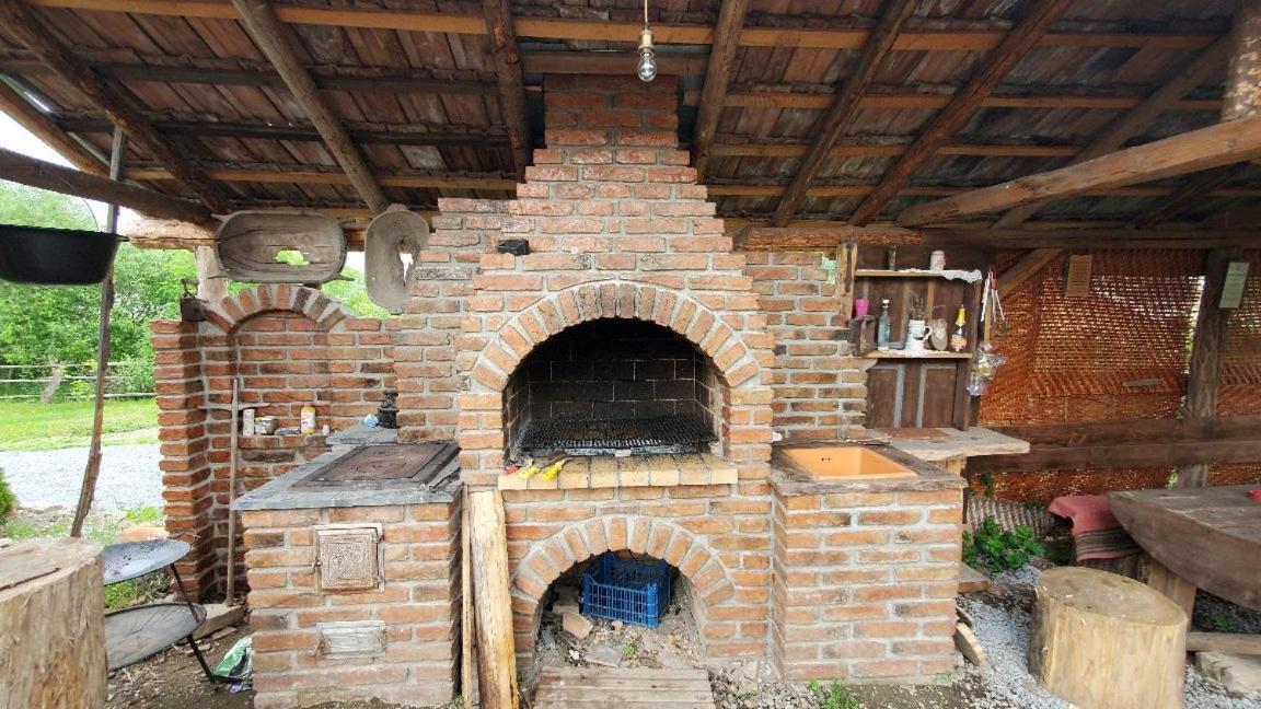 Casa Rustic Feher & Fekete Vendeghazak Sovata Buitenkant foto