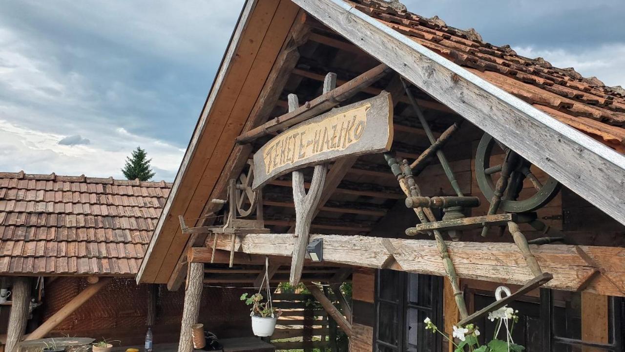 Casa Rustic Feher & Fekete Vendeghazak Sovata Buitenkant foto