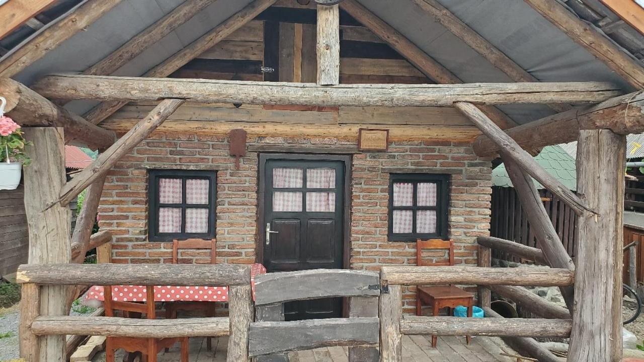 Casa Rustic Feher & Fekete Vendeghazak Sovata Buitenkant foto