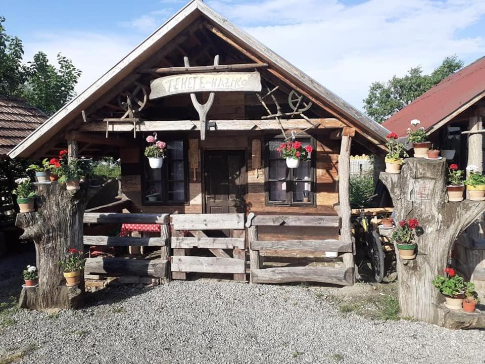 Casa Rustic Feher & Fekete Vendeghazak Sovata Buitenkant foto